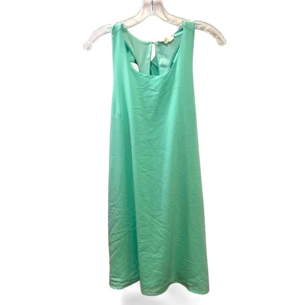 Entro Boutique Mint Ruffle Back Dress with Pockets and Racer Back Size Small